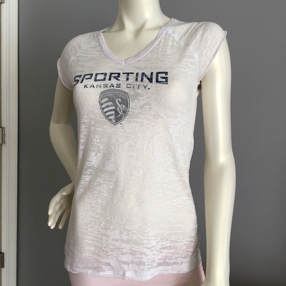 Sporting Kansas City t-shirt. Ladies size small 🌹 - Picture 1 of 5